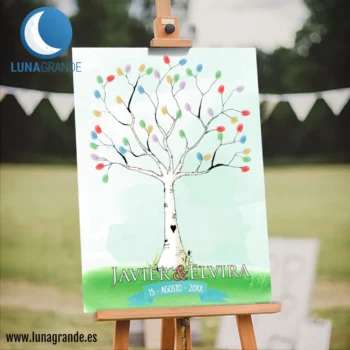 Cartel de huellas con un árbol en acuarela sobre un caballete de madera
