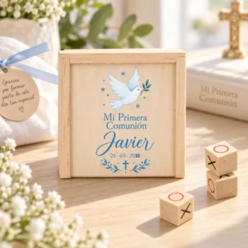 Novedades 1 Detalle invitados Comunión - Juego tres en raya madera - personalizado - Paloma